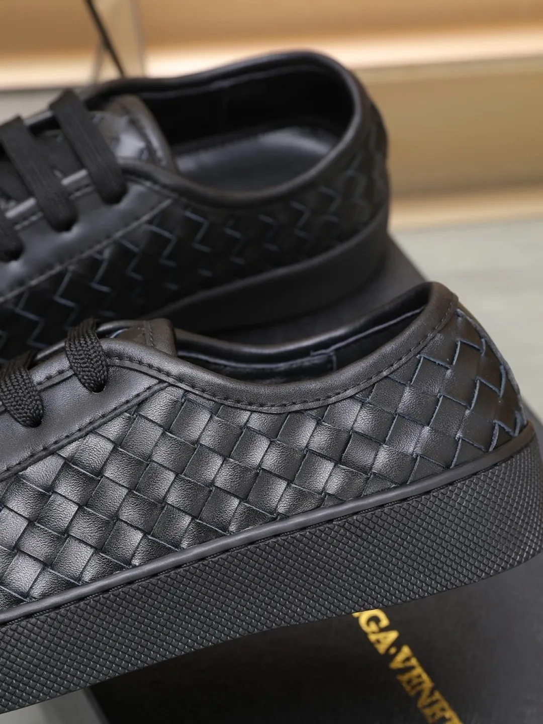 Men's men's shoes💰Men's shoes💰520💰🔥【BV】series top purchasing agency🔍Imported first-layer cowhide woven surface, cowhide foot pads with environmentally friendly lining♻️Does not fade,💪Sole: Rubber combination original factory special outsole⚠Original and single goods🔍🔍Can be entered and exited at will, welcome to compare⚠Number of sizes: 38-44